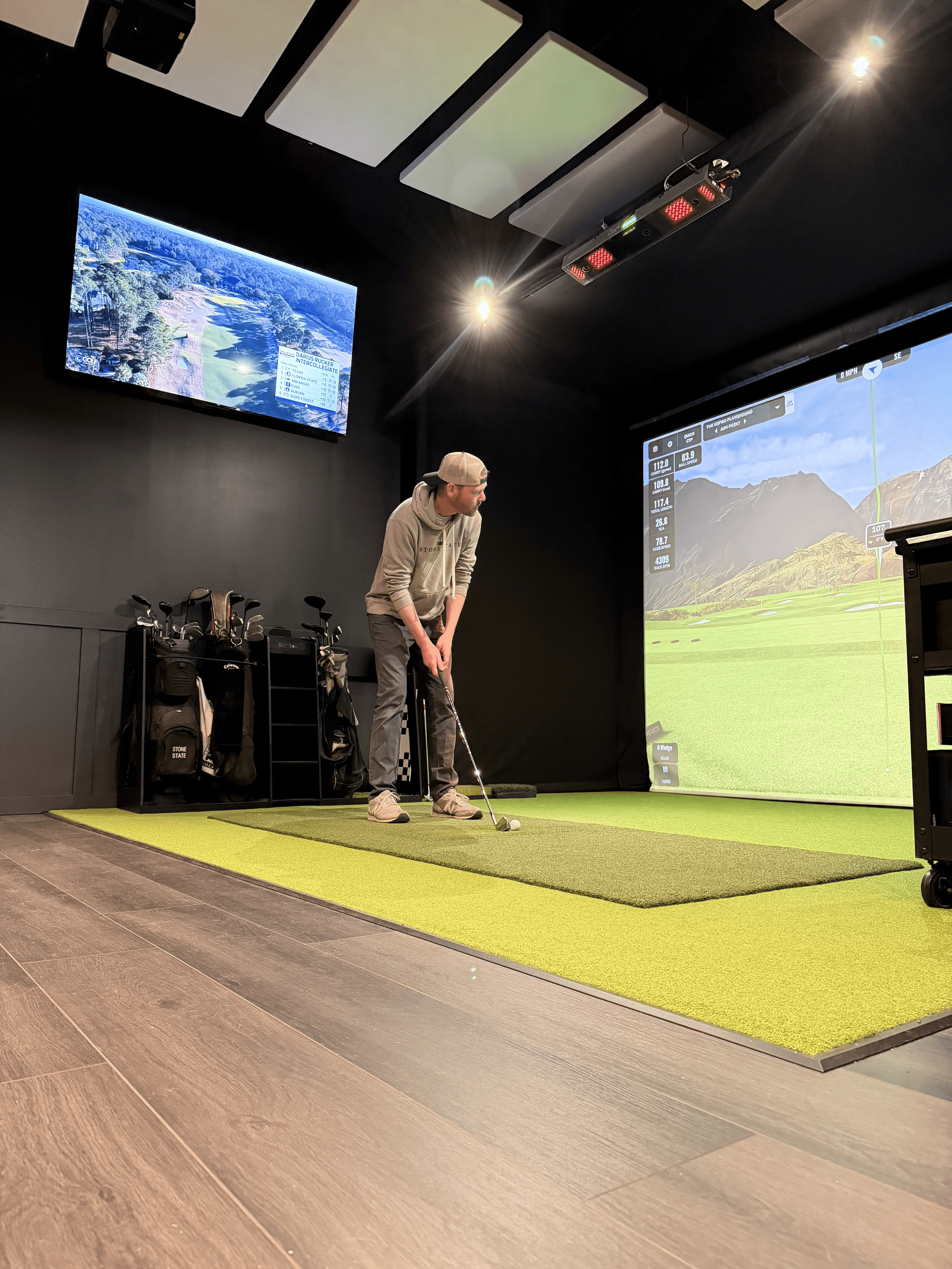 Stone State Golf swing lounge bay